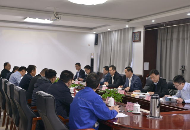 集团公司领导乐江华到时博网页版公司调研指导工作