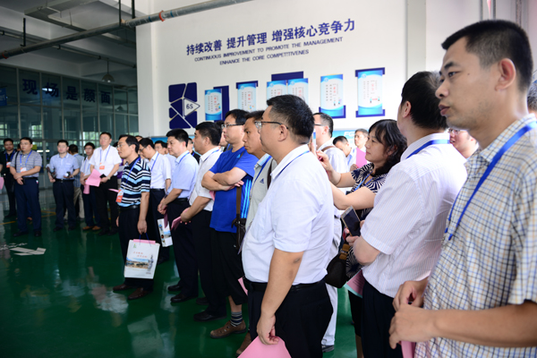汶上博士智库联盟参访团参访时博网页版公司
